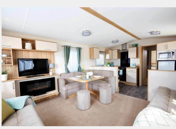 Ajl Caravan Rentals Turnberry Exterior photo